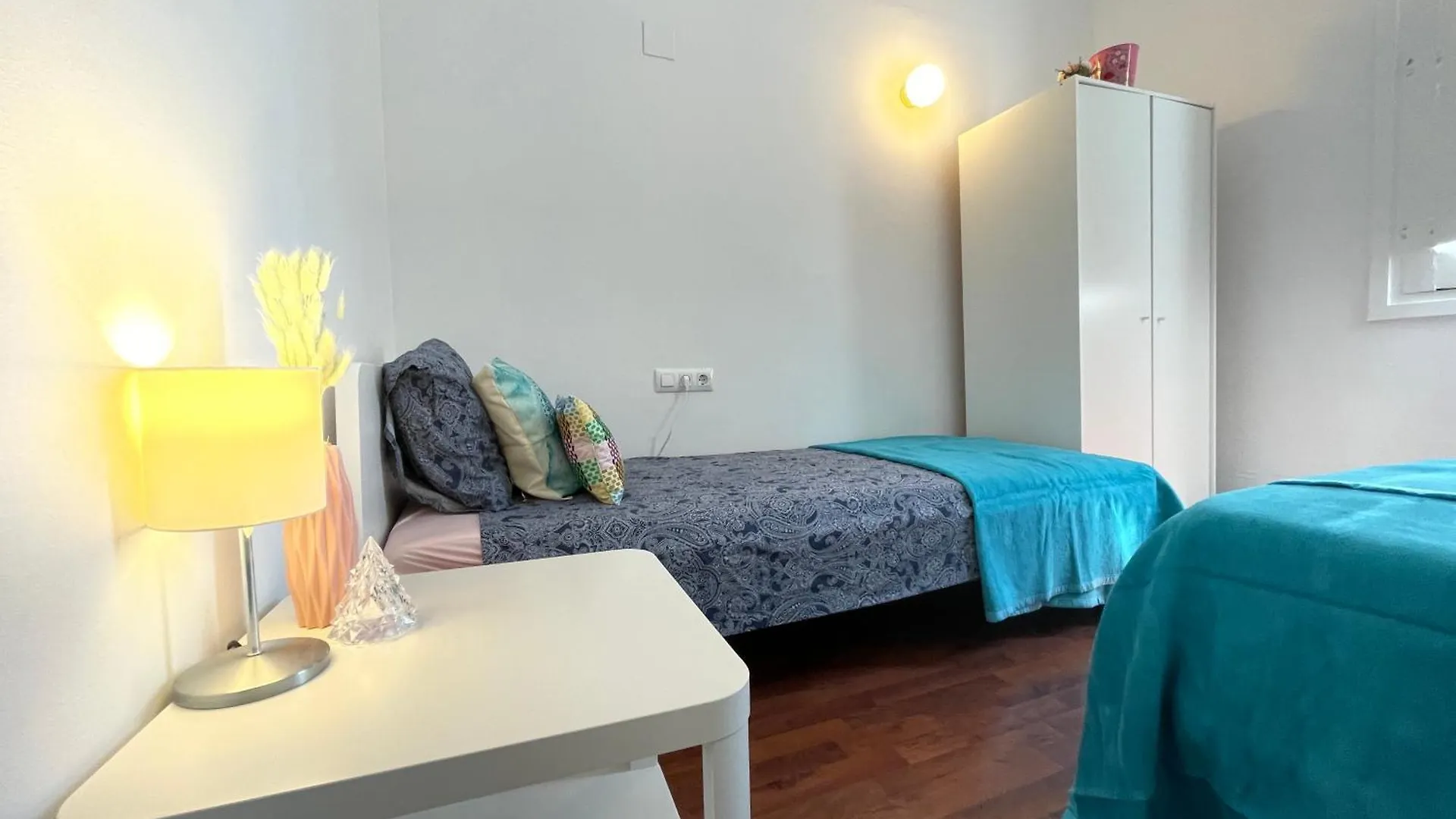 Rooms In Heart Of Gothic Barcelona